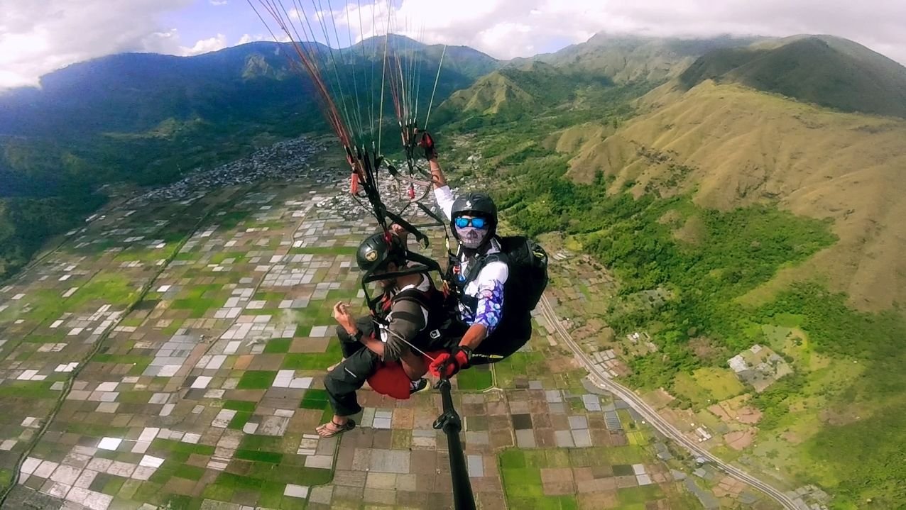 Lombok Paragliding